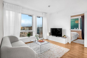 Brand New top floor central apartment, easy access with train from Værnes Airport